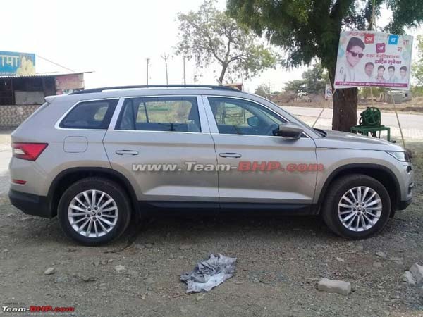 Spy Pics: Skoda Kodiaq Spotted Testing, Interiors Revealed Spy Pics: Skoda Kodiaq Spotted Testing, Interiors Revealed