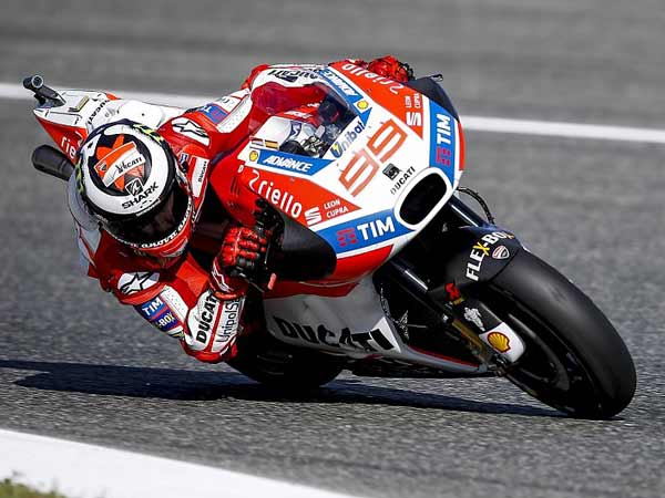 Dani Pedrosa Wins Spanish GP — Valentino Rossi Struggles With Vibration Issue