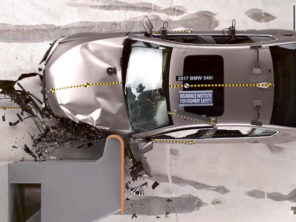 New BMW 5 Series Earns Top Safety Award