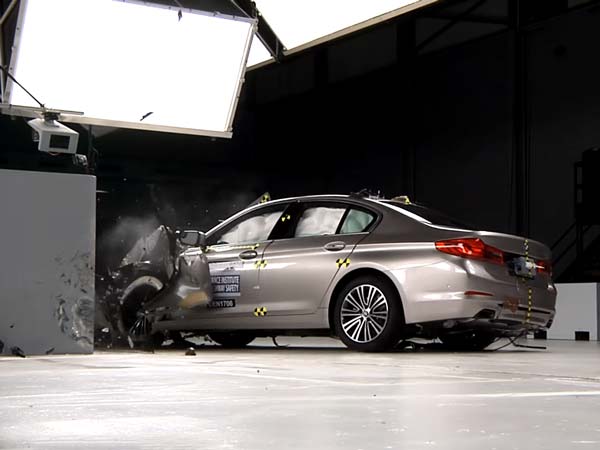 New BMW 5 Series Earns Top Safety Award