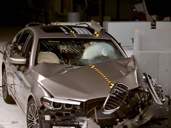 New BMW 5 Series Earns Top Safety Award