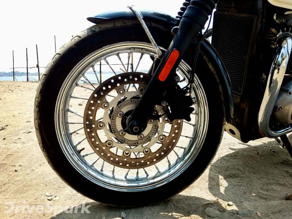 2016 Triumph Bonneville T100: First Ride Review