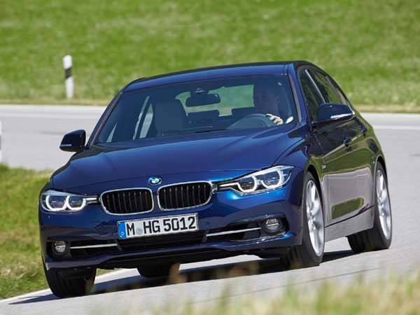 BMW 330i Launched In India; Prices Start At Rs 42.4 Lakh