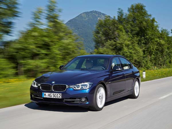 BMW 330i Launched In India; Prices Start At Rs 42.4 Lakh