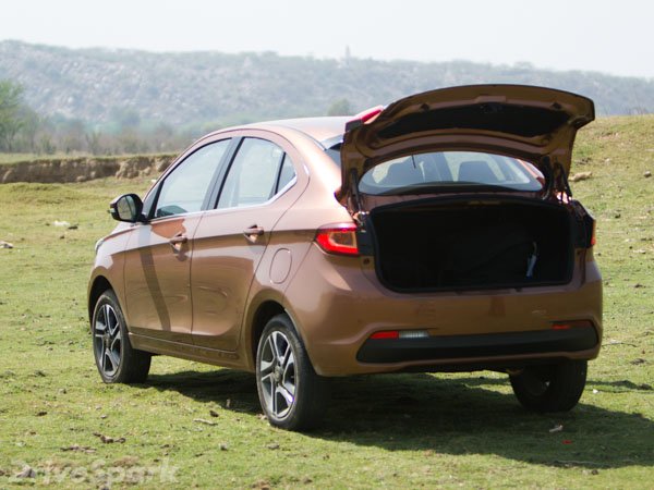 New Maruti Suzuki Dzire vs Tata Tigor — Compact Sedan Comparison