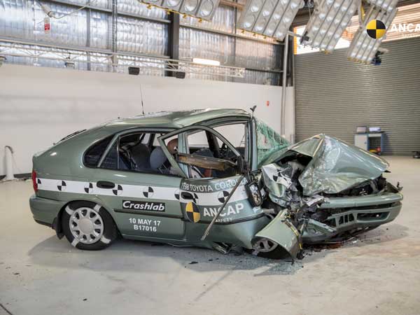 1998 And 2015 Toyota Corolla Model Crash Test By ANCAP