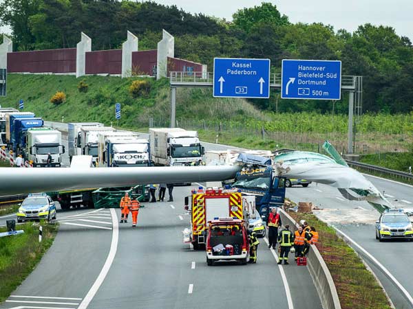 Giant Wind Turbine Blade Cuts Through A Truck; Shuts Down The Road