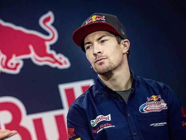 Nicky Hayden Passes Away After Cycling Accident