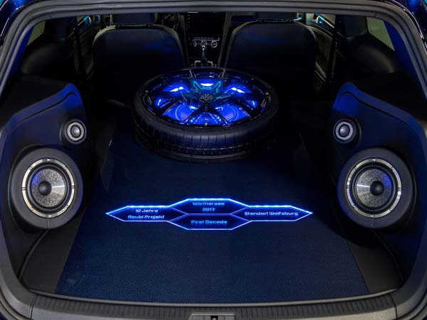 Volkswagen Golf GTI First Decade Concept Revealed 