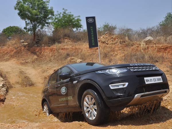 Land Rover Off-Road Drive Experience Comes To Bangalore