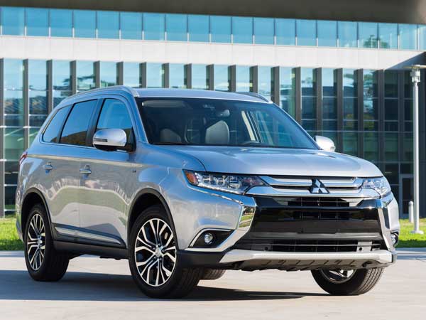 2017 Mitsubishi Outlander India Launch Details Revealed
