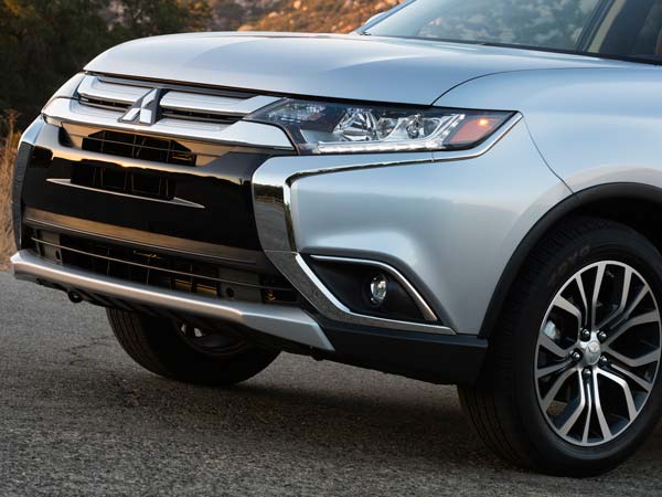 2017 Mitsubishi Outlander India Launch Details Revealed