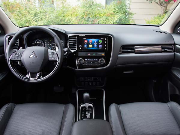 2017 Mitsubishi Outlander Launch In India Soon