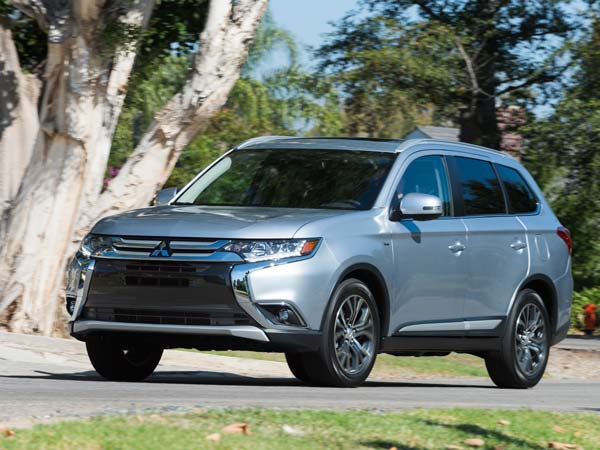 2017 Mitsubishi Outlander Launch In India Soon