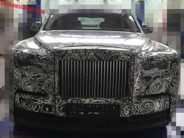Spy Pics: Rolls-Royce Phantom Spotted Testing