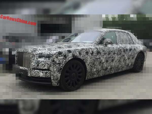 Spy Pics: Rolls-Royce Phantom Spotted Testing