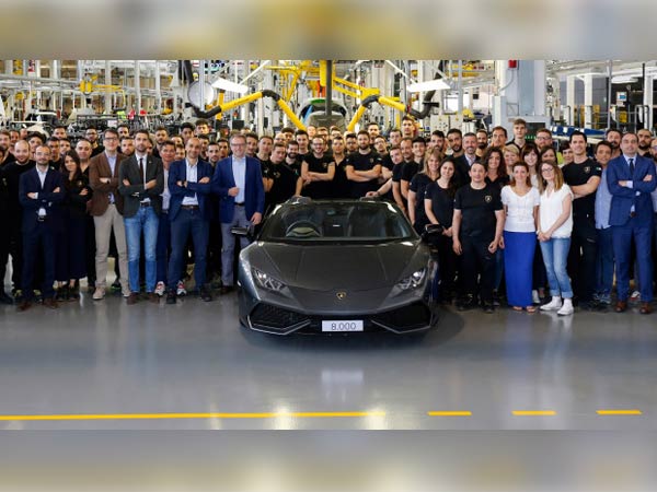 Lamborghini Celebrates 8000th Huracan Production In Just Three Years