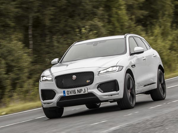Jaguar F-Pace Wins Prestigious Women’s World Car Of The Year (WWCOTY) 