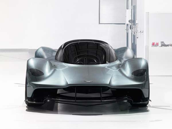 Aston Martin To Build Mid-Engined Sports Car To Compete With Ferrari 488