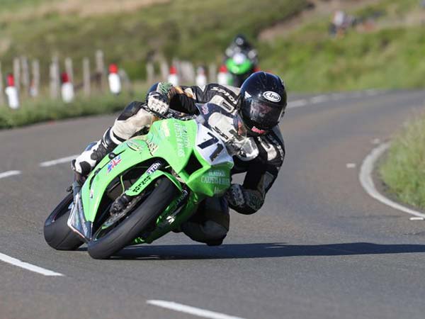 Superbike Class Rider Dies After Crash At Isle Of Man TT