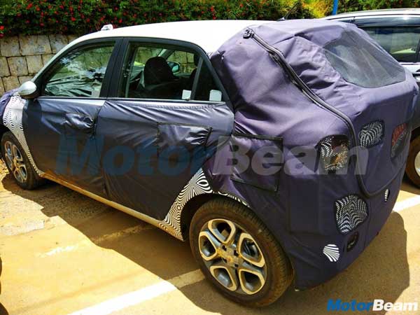 Spy Pics: Hyundai Elite i20 Facelift Spotted