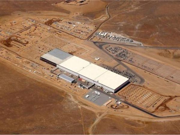 Tesla To Take Superchargers Off Electricity Grid; To Use Solar And Battery