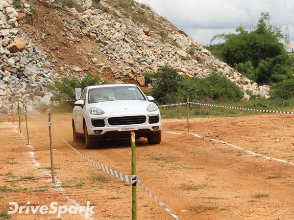 Porsche Cayenne & Macan Off-Road Capabilities Explored
