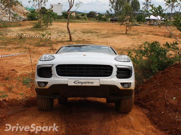 Porsche Cayenne & Macan Off-Road Capabilities Explored