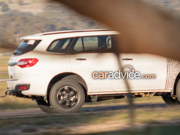 ford endeavour facelift spotted testing
