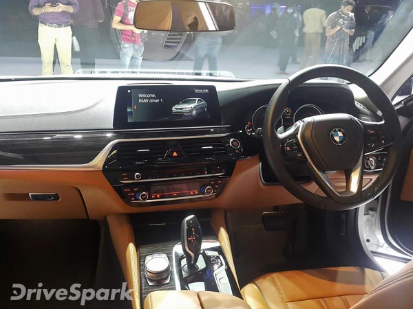 2017 bmw 5 series interior