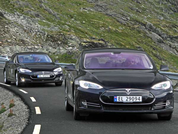 GST Effect On Hybrid And Electric Cars In India