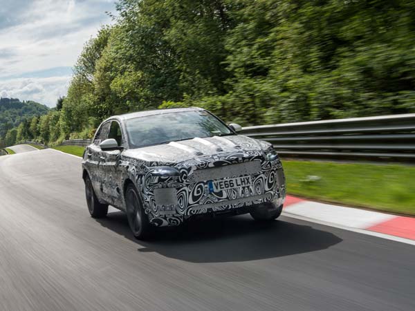 jaguar e pace being tested in extreme conditions