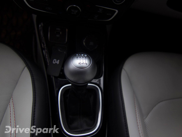 Jeep Compass Launched In India At A Starting Price Of Rs 14.95 Lakh | Price, Specifications Jeep Compass Launched In India At A Starting Price Of Rs 14.95 Lakh | Price, Specifications