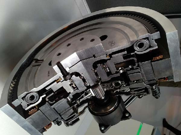 New P2 Module Clutch Allows Hybrid Vehicles To Use Manual Gearbox New P2 Module Clutch Allows Hybrid Vehicles To Use Manual Gearbox