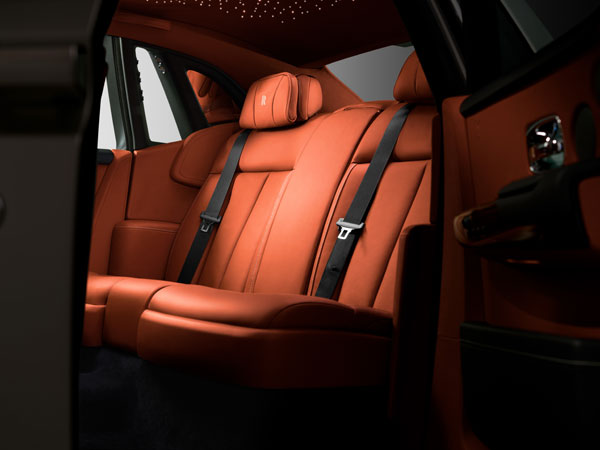 new rolls royce phantom revealed