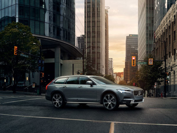 Volvo V90 Cross Country launched in India
