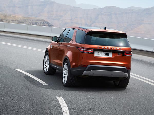 2017 Land Rover Discovery Launched In India At Rs 68.05 Lakh | Specifications and Details