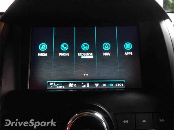 Mahindra XUV500 Infotainment System Updated With Android Auto And Connected Apps Mahindra XUV500 Infotainment System Updated With Android Auto And Connected Apps