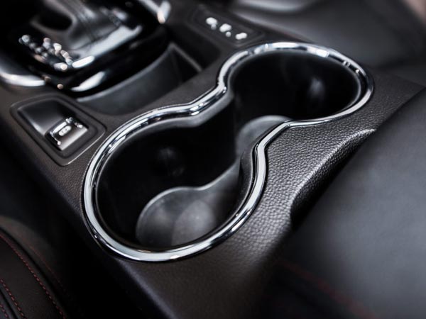 Ford Patents Self-Levelling Cup Holders