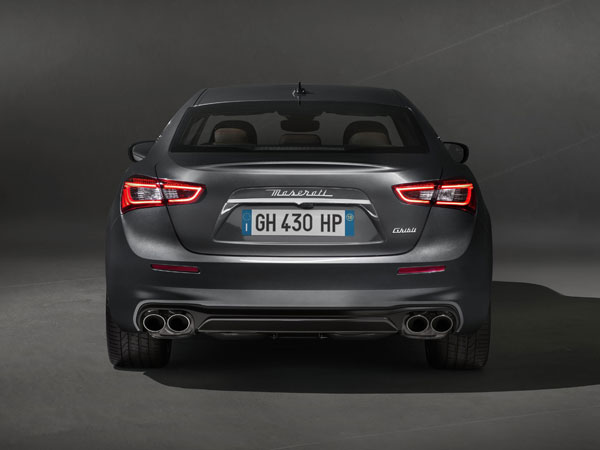 maserati ghibli granlusso rear profile