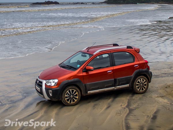 2017 Car Sales In August Register Positive Growth In India; Maruti Suzuki Gains, Toyota Witnesses Decline