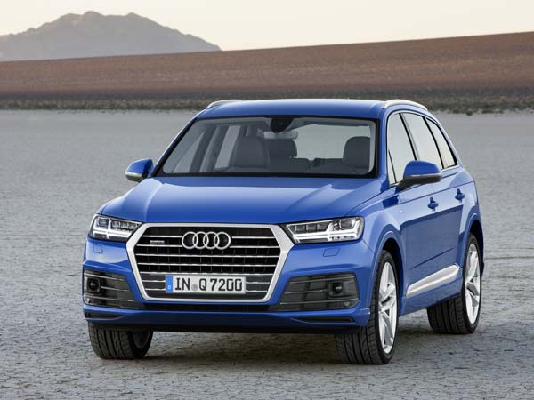 Audi Q7 Petrol Launched In India