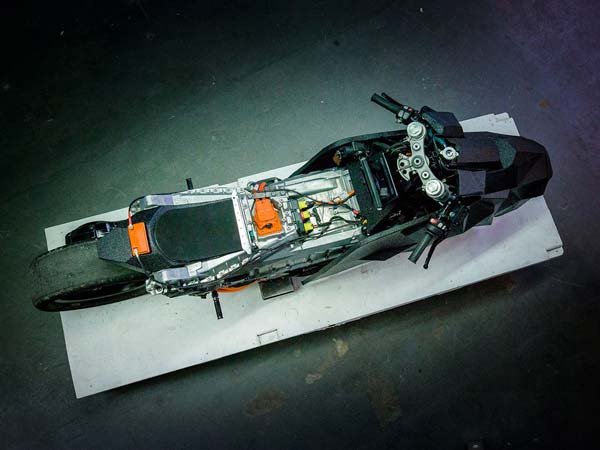 Custom Krautmotors E-LisaBad Is The Batpod Of The Future 