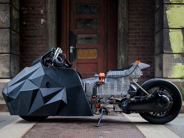Custom Krautmotors E-LisaBad Is The Batpod Of The Future 