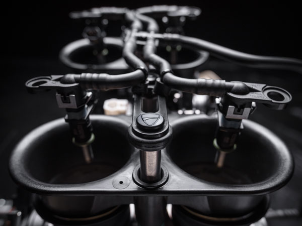 Ducati Reveals 210bhp Desmosedici Stradale V4 Engine