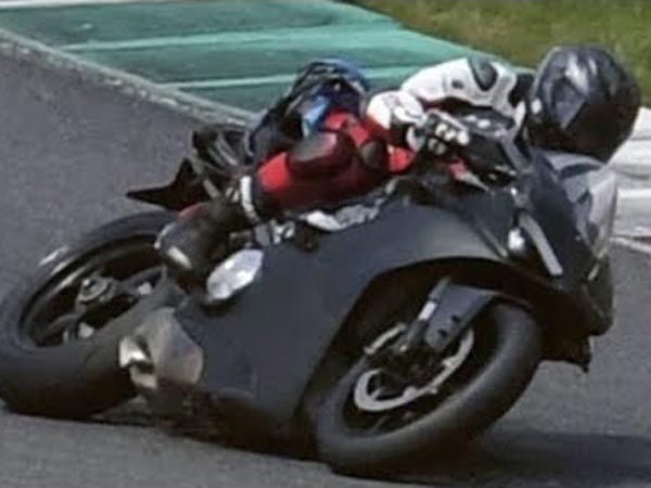 Ducati Reveals 210bhp Desmosedici Stradale V4 Engine