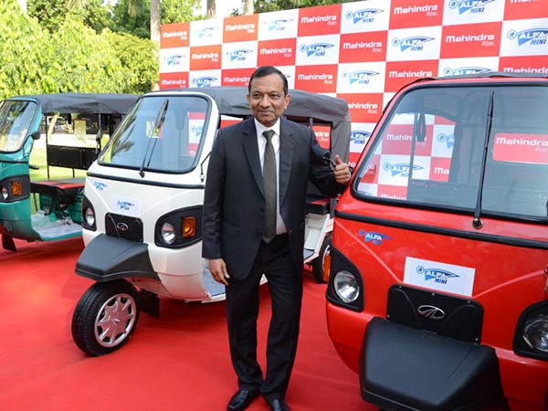 Mahindra Launches e-Alfa Mini Electric Rickshaw In India; Priced At Rs 1.12 Lakh Mahindra Launches e-Alfa Mini Electric Rickshaw In India; Priced At Rs 1.12 Lakh