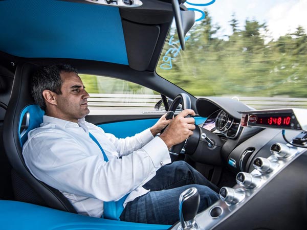 Bugatti Chiron Sets World Record With Montoya Behind The Wheel Bugatti Chiron Sets World Record With Montoya Behind The Wheel