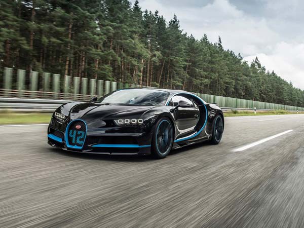 Bugatti Chiron Sets World Record With Montoya Behind The Wheel Bugatti Chiron Sets World Record With Montoya Behind The Wheel