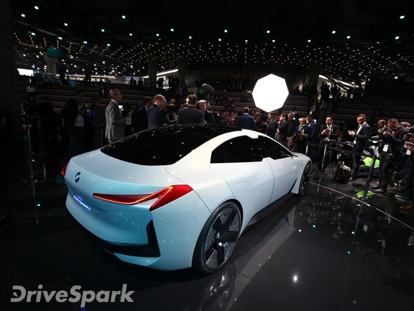 2017 Frankfurt Motor Show: BMW iVision Dynamics Concept Revealed